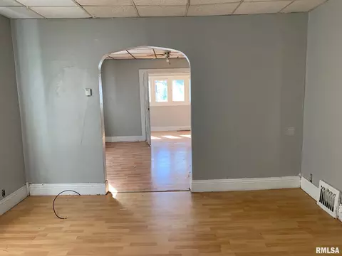 1223 Poole St, Springfield, IL 62702 photo 4