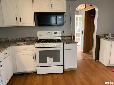 1223 Poole St, Springfield, IL 62702 photo 8