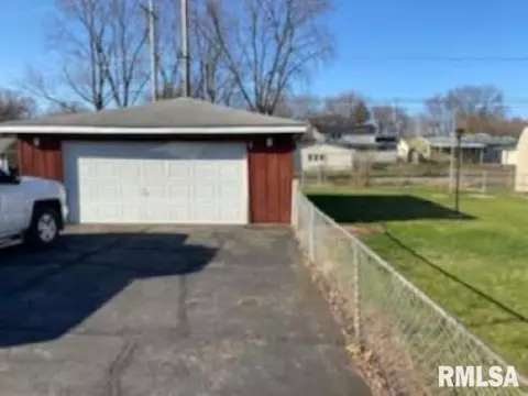 1819 Pickett St, Springfield, IL 62703 photo 3