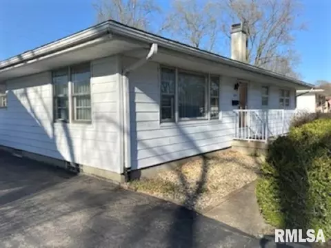 1819 Pickett St, Springfield, IL 62703 photo 2