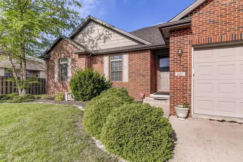 227 Buffett Ln, Springfield, IL 62711 photo 3