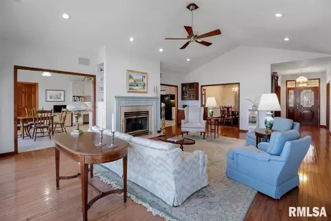 24 Hickory Pt, Springfield, IL 62712 photo 8