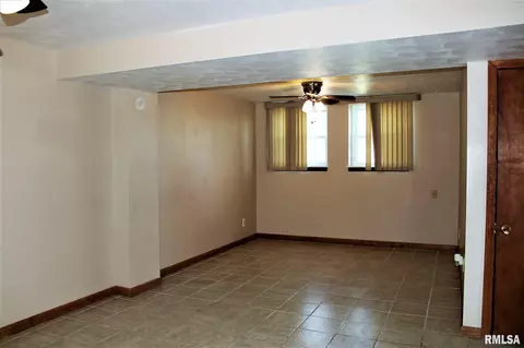 2628 Griffiths Ave, Springfield, IL 62702 photo 12