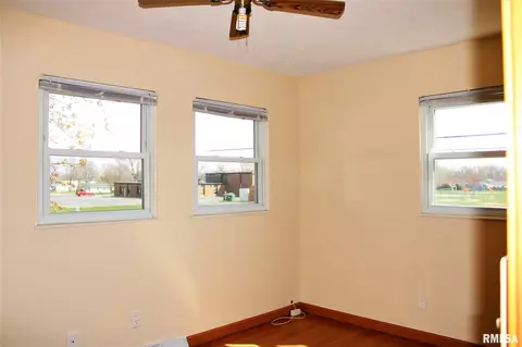 2628 Griffiths Ave, Springfield, IL 62702 photo 8