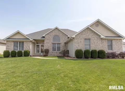 4620 Longfellow Dr, Springfield, IL 62711 photo 1