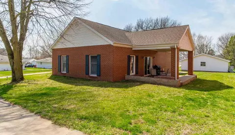 103 W Wayne St, Mount Pulaski, IL 62548 photo 20