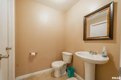 103 W Wayne St, Mount Pulaski, IL 62548 photo 19