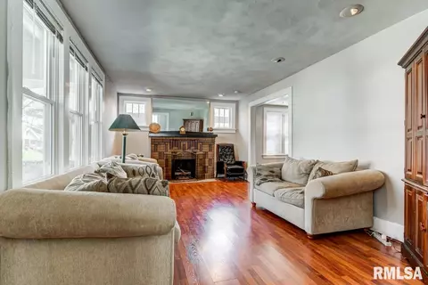 712 W Vine St, Springfield, IL 62704 photo 4