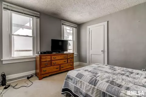 712 W Vine St, Springfield, IL 62704 photo 18
