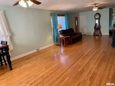 11 Karl Ln, Springfield, IL 62702 photo 3