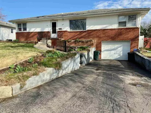 11 Karl Ln, Springfield, IL 62702 photo 1