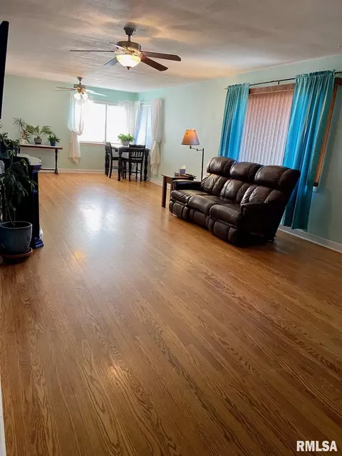 11 Karl Ln, Springfield, IL 62702 photo 4