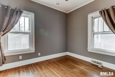 520 S Park Ave, Springfield, IL 62704 photo 22