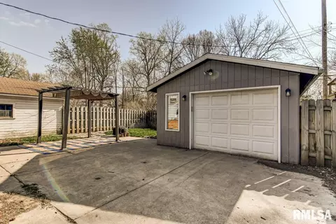 520 S Park Ave, Springfield, IL 62704 photo 28