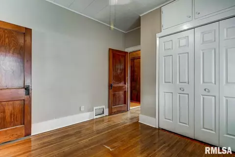 520 S Park Ave, Springfield, IL 62704 photo 17
