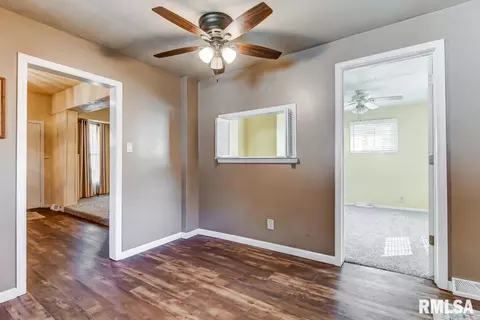 709 S Columbia Ave, Springfield, IL 62704 photo 13