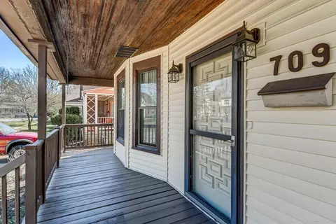 709 S Columbia Ave, Springfield, IL 62704 photo 2