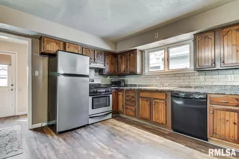 709 S Columbia Ave, Springfield, IL 62704 photo 9