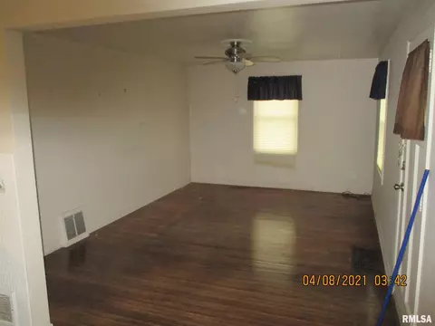 2031 E Buchanan St, Springfield, IL 62703 photo 5