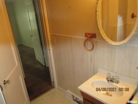 2031 E Buchanan St, Springfield, IL 62703 photo 10