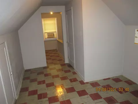 2031 E Buchanan St, Springfield, IL 62703 photo 17