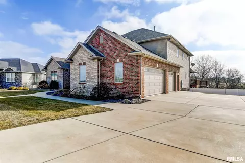 324 Grindstone Rd, Chatham, IL 62629 photo 2