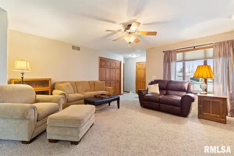 6301 Kate Ct, Springfield, IL 62712 photo 7