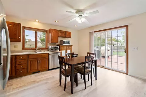 6301 Kate Ct, Springfield, IL 62712 photo 9