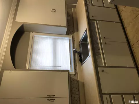 2508 S 5th St, Springfield, IL 62703 photo 3