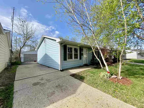 1501 Fairfield Dr, Springfield, IL 62702 photo 3