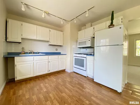 1501 Fairfield Dr, Springfield, IL 62702 photo 6