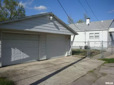 1401 N Franklin St, Springfield, IL 62702 photo 7