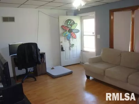 1401 N Franklin St, Springfield, IL 62702 photo 2