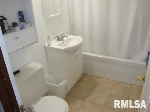 1401 N Franklin St, Springfield, IL 62702 photo 5