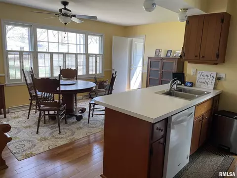 2309 Makemie Ave, Springfield, IL 62702 photo 11