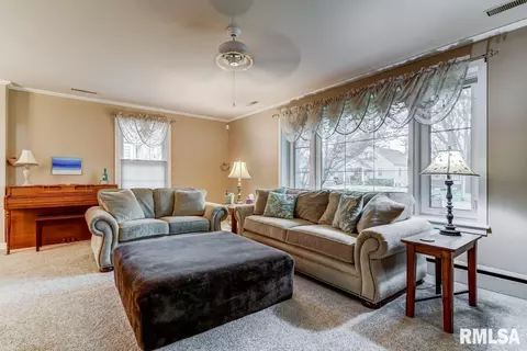 2116 Marland St, Springfield, IL 62702 photo 4