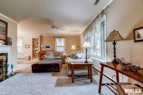 2116 Marland St, Springfield, IL 62702 photo 6