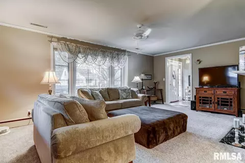 2116 Marland St, Springfield, IL 62702 photo 3