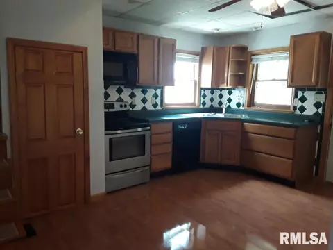 207 N Main St, Waterloo, IL 62298 photo 4