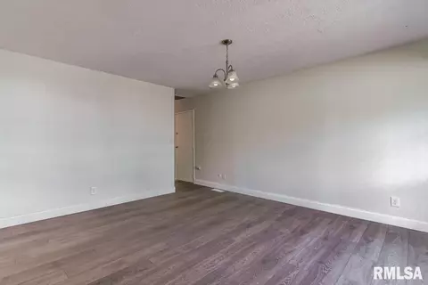 2800 Cardigan Dr, Springfield, IL 62702 photo 9