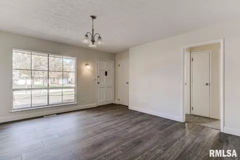 2800 Cardigan Dr, Springfield, IL 62702 photo 8