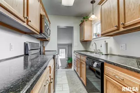 2540 Yale Blvd, Springfield, IL 62703 photo 11