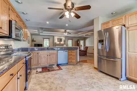 6704 Phlox Dr, Springfield, IL 62712 photo 16