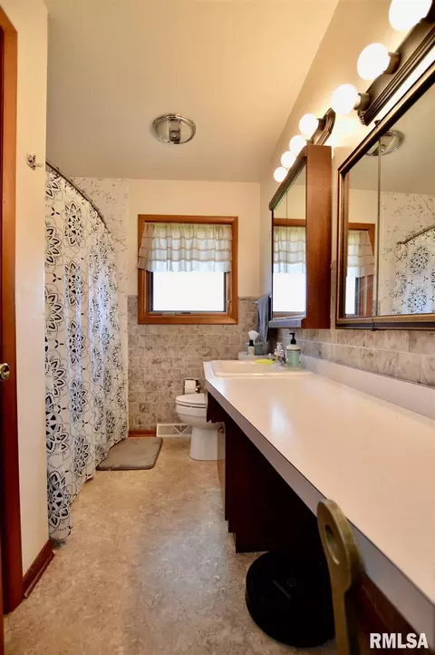 2324 E Sangamon Ave, Springfield, IL 62702 photo 19