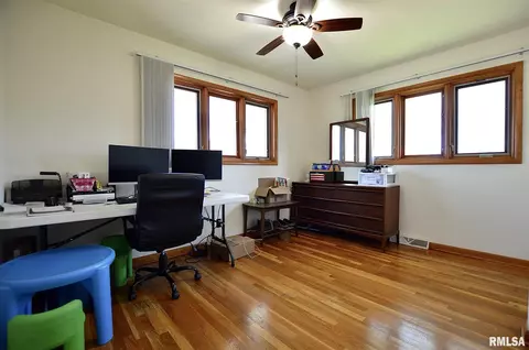 2324 E Sangamon Ave, Springfield, IL 62702 photo 12