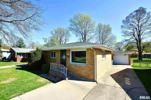 2324 E Sangamon Ave, Springfield, IL 62702 photo 2