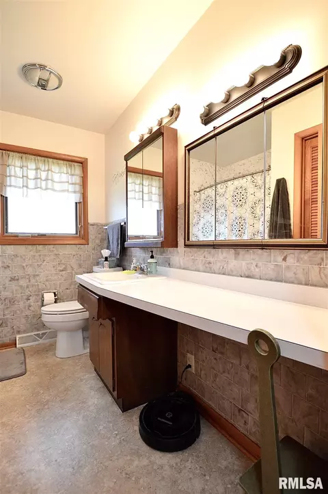 2324 E Sangamon Ave, Springfield, IL 62702 photo 17