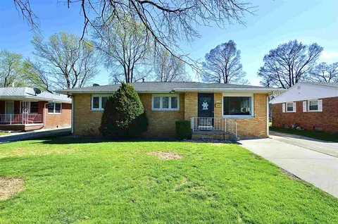 2324 E Sangamon Ave, Springfield, IL 62702 photo 3