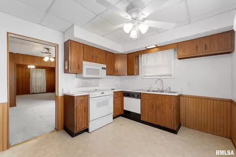 2033 N 7th St, Springfield, IL 62702 photo 9
