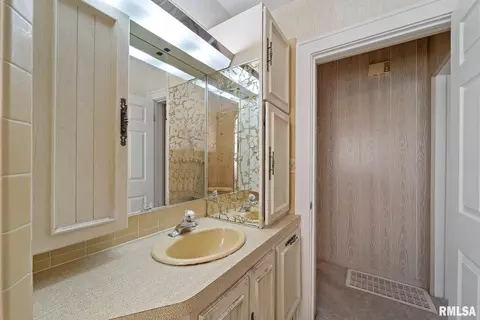 2033 N 7th St, Springfield, IL 62702 photo 18